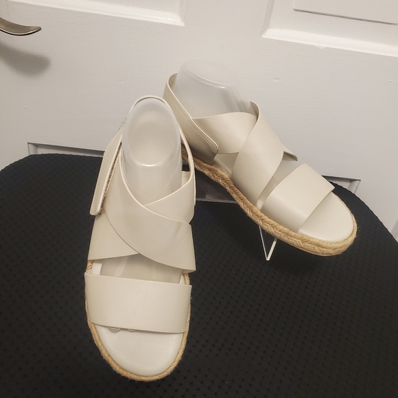 VINCE Tenison Espadrille Sandstone In Color Leather Sandals Size 10M, Stylish - Picture 3 of 11